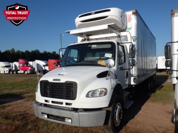 2020-freightliner-m2-106-image-1