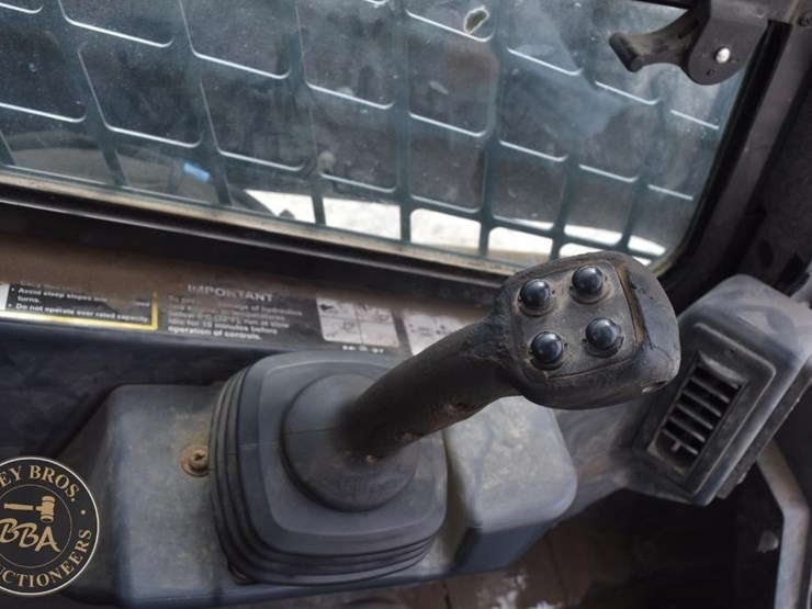 deere-333g-image-47