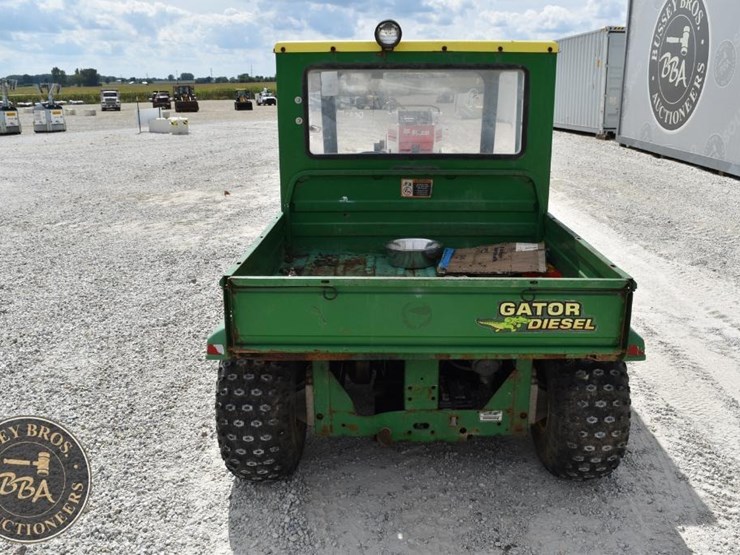 john-deere-gator-image-5