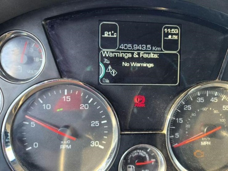 2016-kenworth-t880-image-15