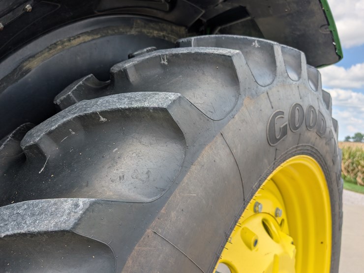 2015-john-deere-6175r-image-29