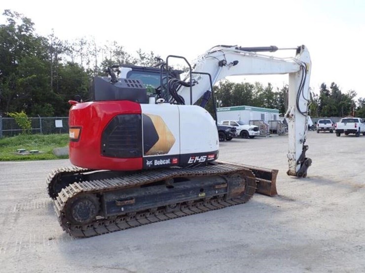 2021-bobcat-e145-image-4