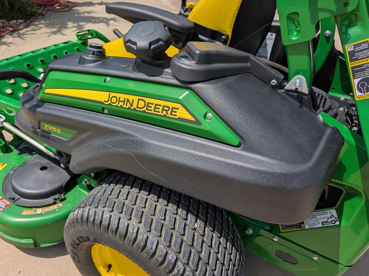 2019-john-deere-z915e-image-18
