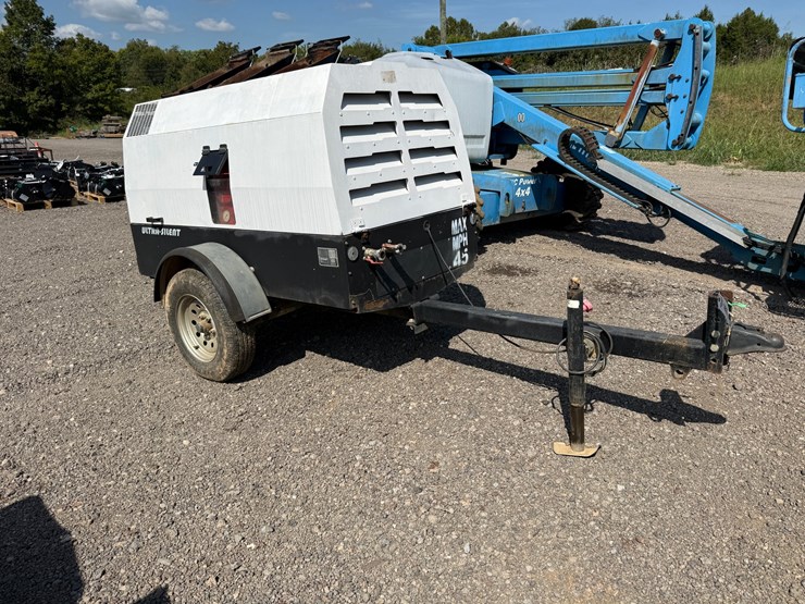 #18272-•-2017-rotair-toable-air-compressor-image-1