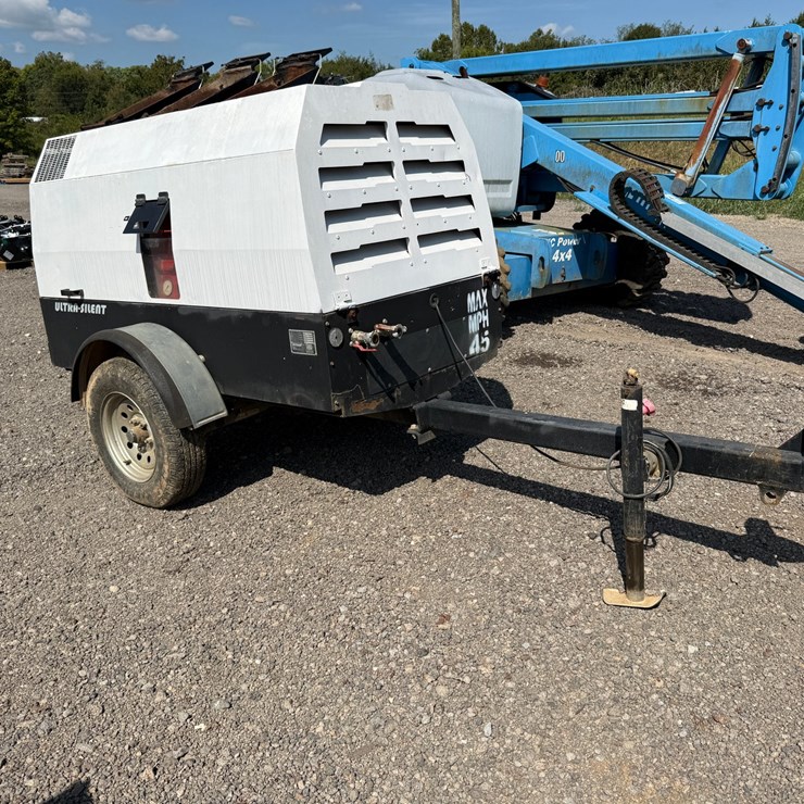 #18272 • 2017 ROTAIR TOABLE AIR COMPRESSOR