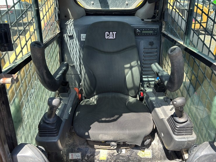 2022-caterpillar-299d3-xe-image-15