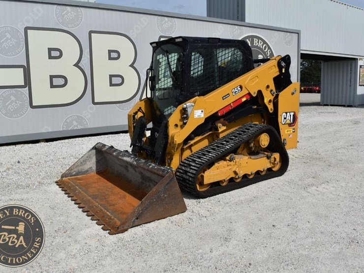 2024-caterpillar-255-image-12