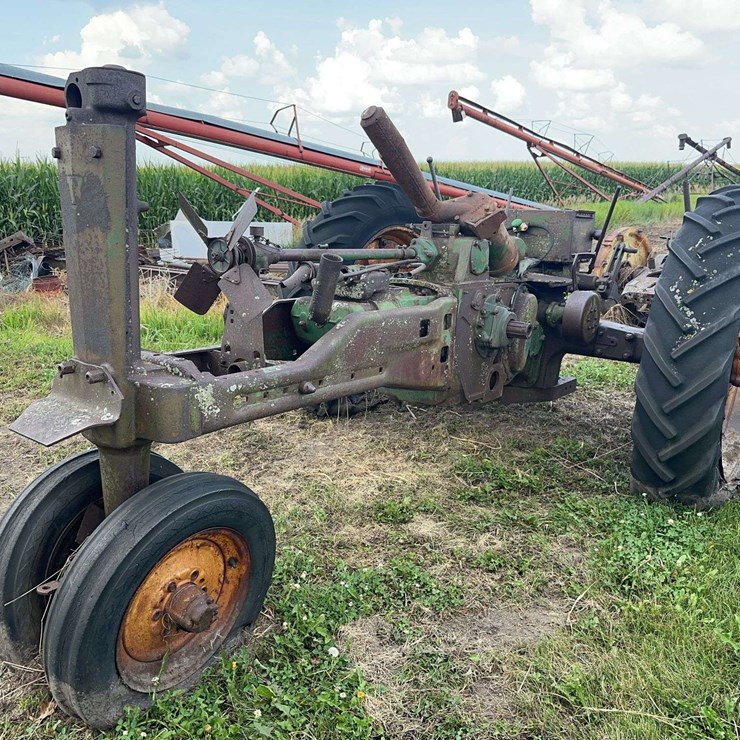 JOHN DEERE A