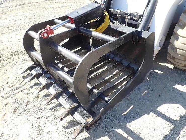 wildcat-48"-skid-steer-skeleton-tooth-grapple-image-1
