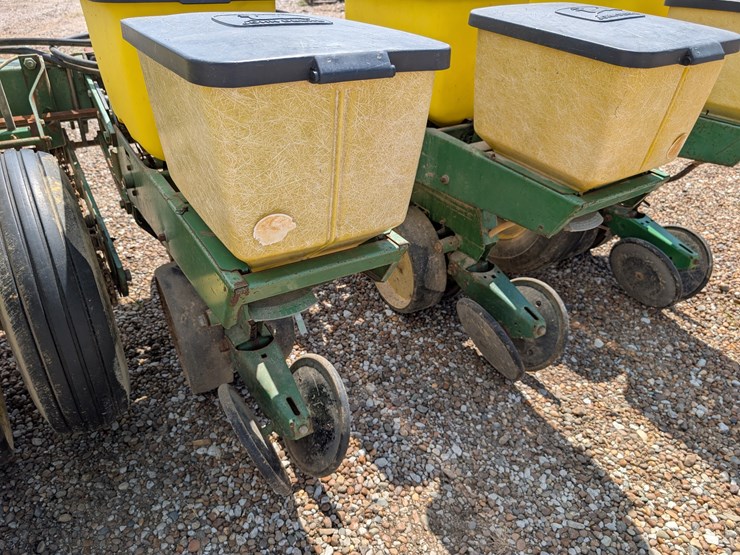 john-deere-7100-image-26