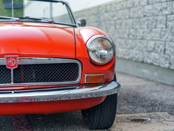 #1069-•-offered-at-no-reserve-|-1973-mg-mgb-mark-lll-convertible-image-20