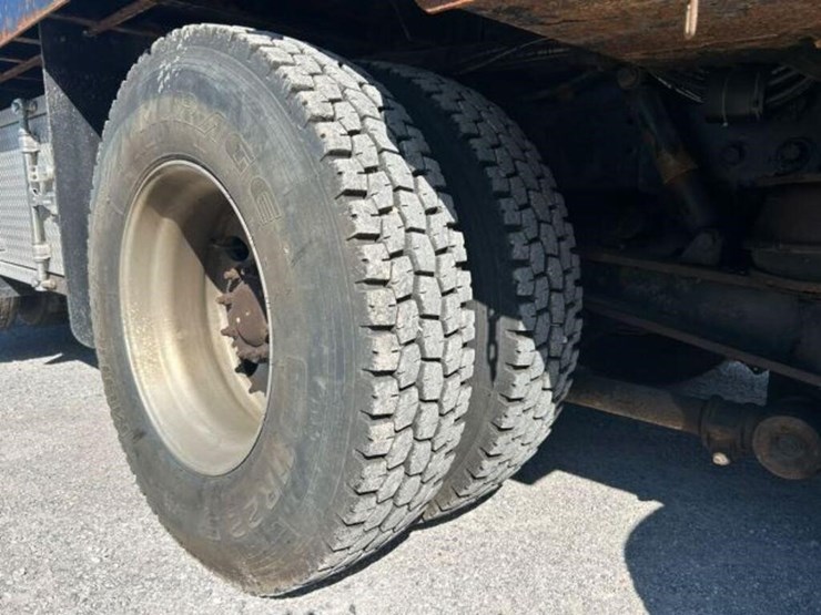 2001-kenworth-t800-image-104
