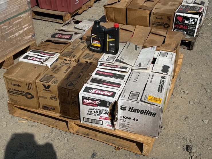 #10532-•-lot-of-10w40-oil-inv#10532-image-1