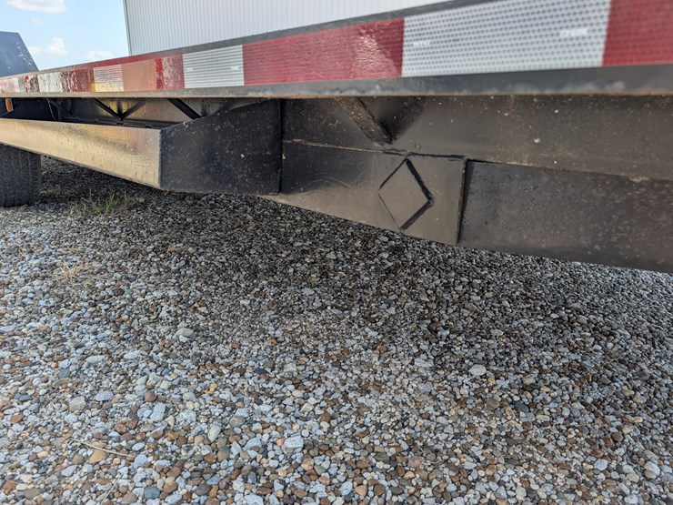 24’-tandem-axle-trailer-image-43