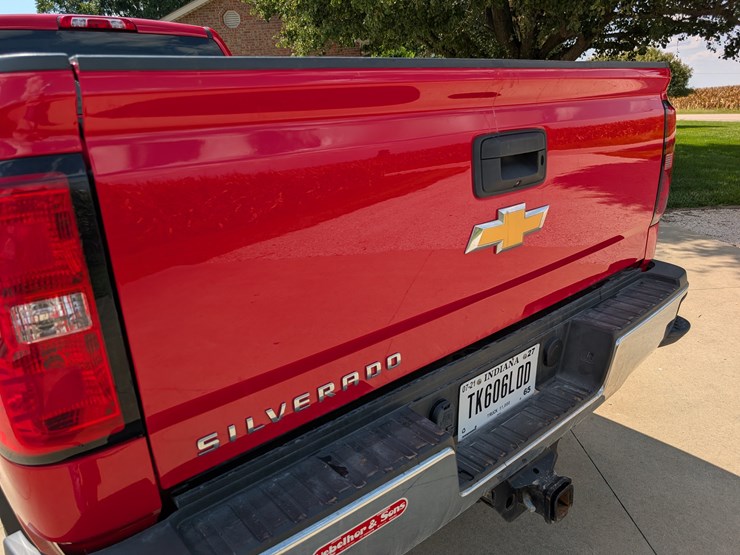 2018-chevrolet-2500hd-image-42