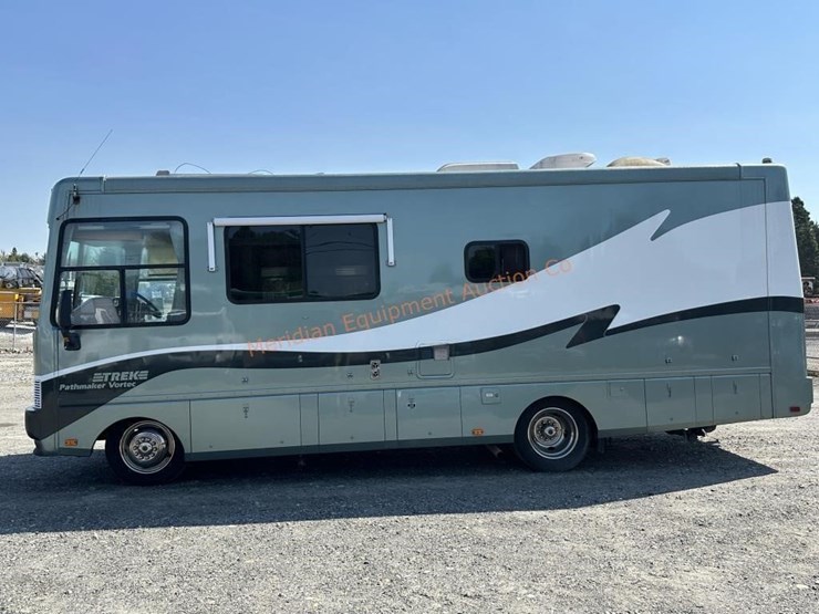 1999-safari-trek-24'-motorhome-image-4