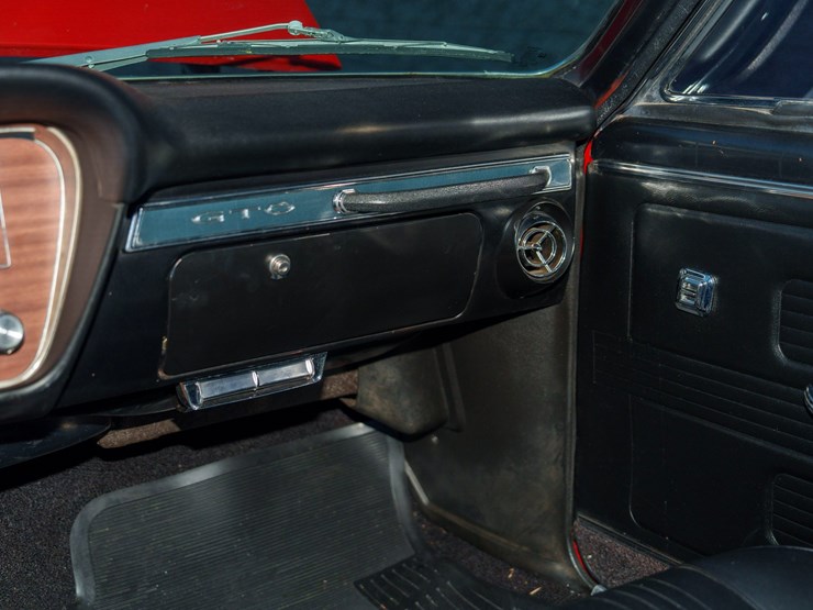 #1025-•-1967-pontiac-gto-image-54