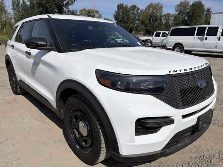 2020-ford-explorer-image-2