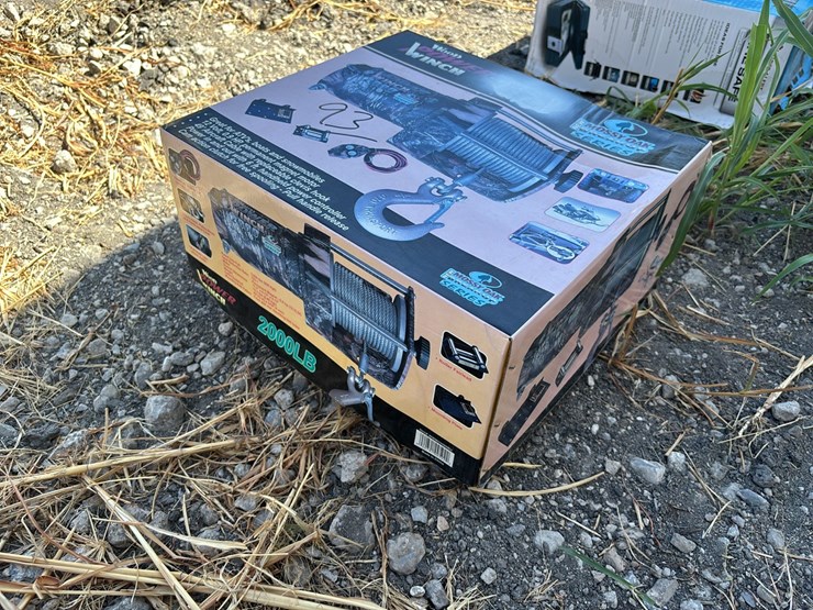 new-2000#-atv-wood-power-winch---atv-winch---real-tree-new-support-equipment-image-2