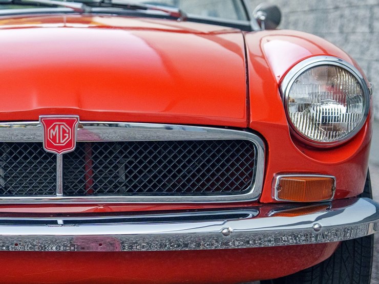 #1069-•-offered-at-no-reserve-|-1973-mg-mgb-mark-lll-convertible-image-50
