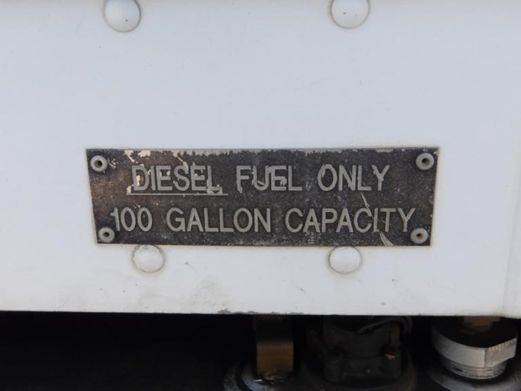 1997-peterbilt-379-image-15