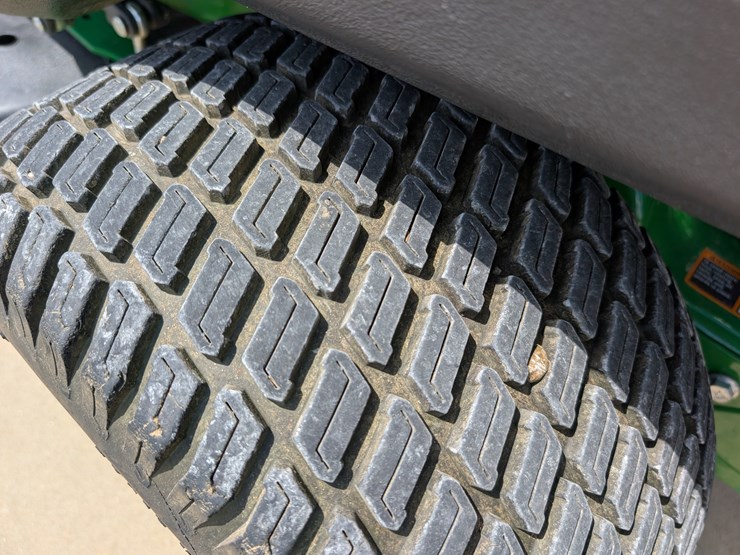 2019-john-deere-z915e-image-19