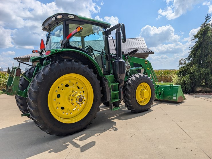 2015-john-deere-6175r-image-5