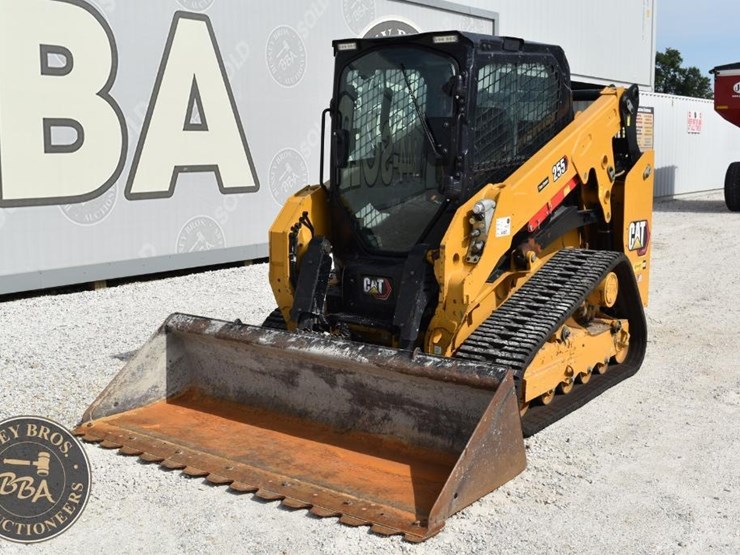 2024-caterpillar-255-image-1