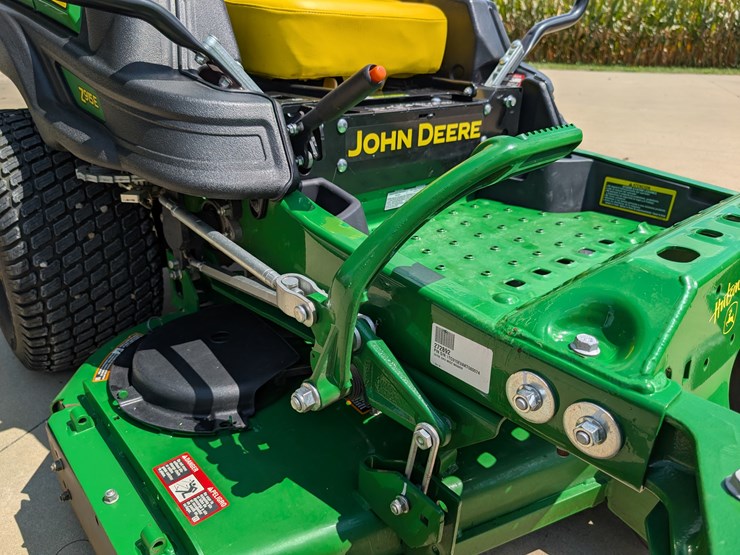 2019-john-deere-z915e-image-38