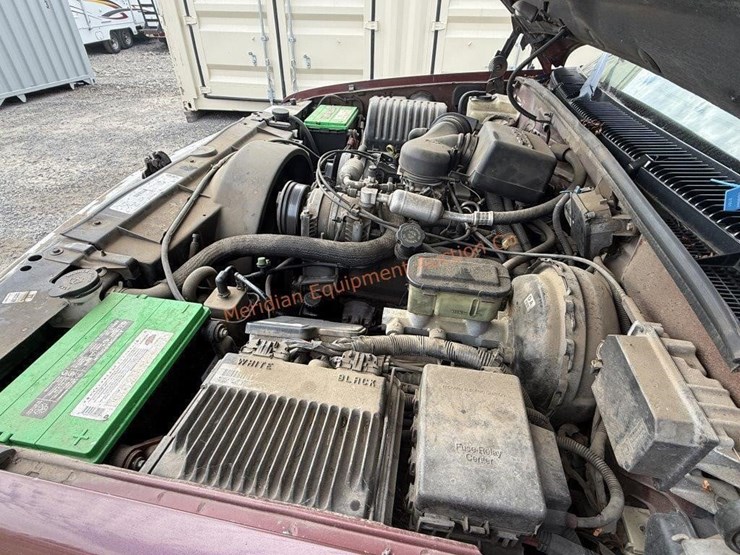 1998-chevrolet-suburban-1500-image-13
