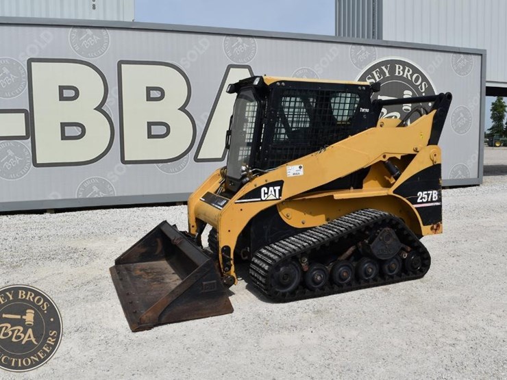 2004-caterpillar-257b-image-12