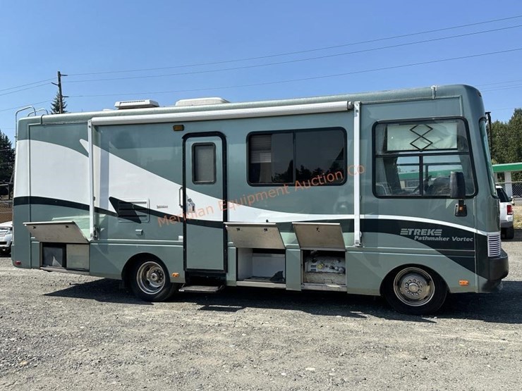 1999-safari-trek-24'-motorhome-image-23