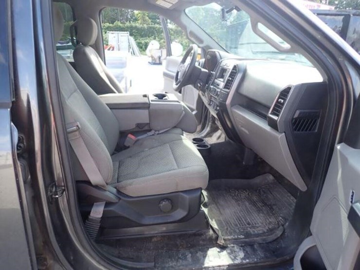 2018-ford-f150-xlt-image-39
