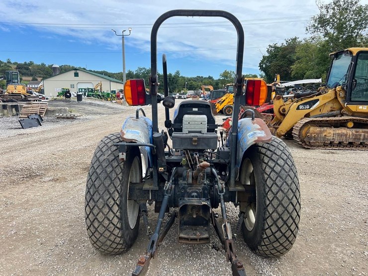 new-holland-tn65-image-3