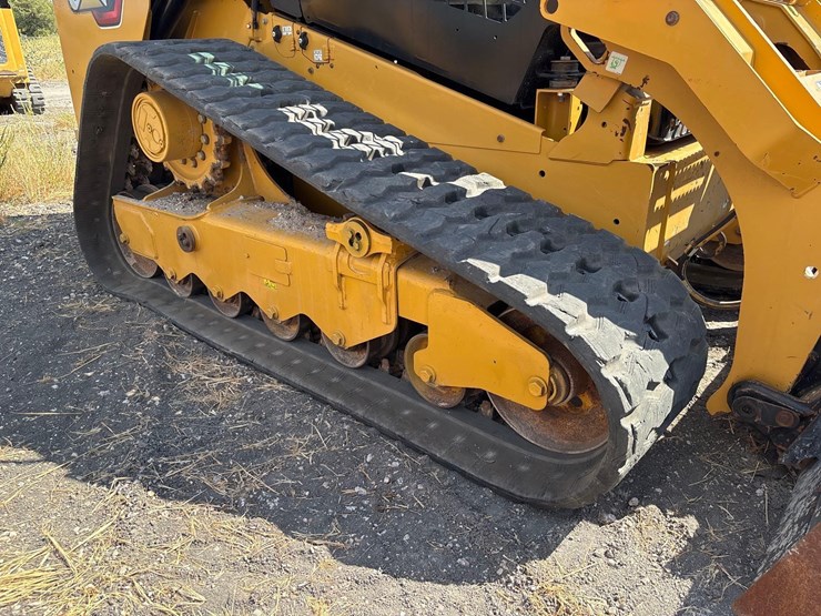 2022-caterpillar-299d3-image-8