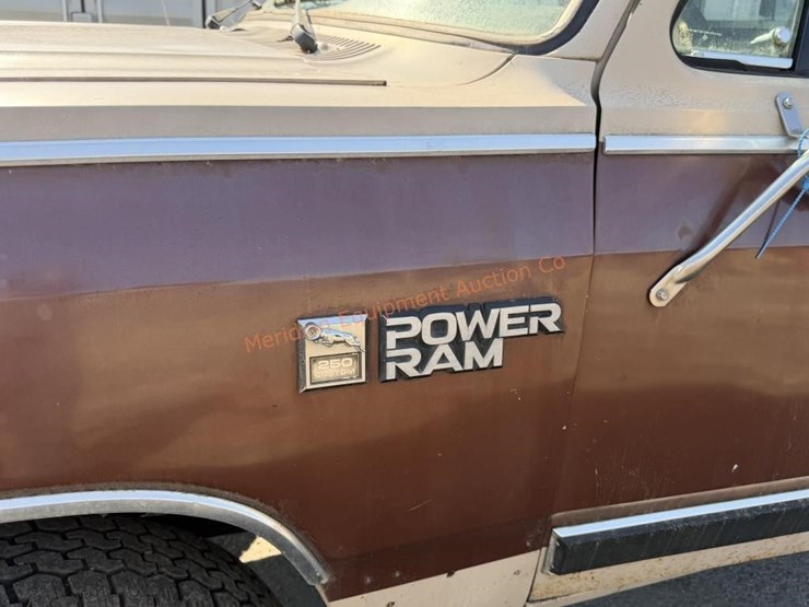 1984-dodge-ram-250-image-12