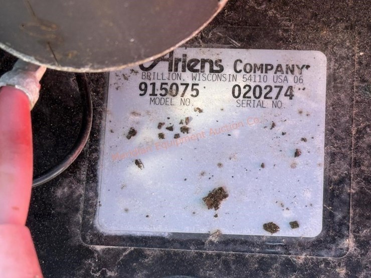 ariens-zoom-1640-zero-lawn-mower--non-operable-image-19