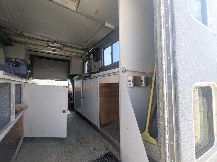 1990-ford-econoline-350-image-16