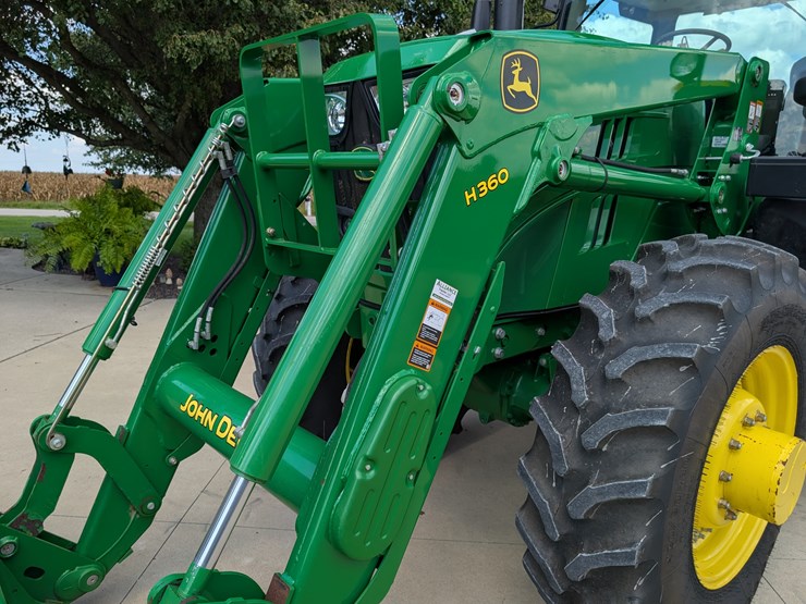 2015-john-deere-6175r-image-14