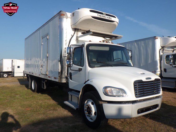 2020-freightliner-m2-106-image-3