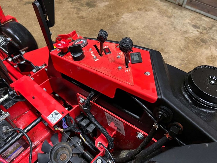 2019-gravely-proturn-60-image-32