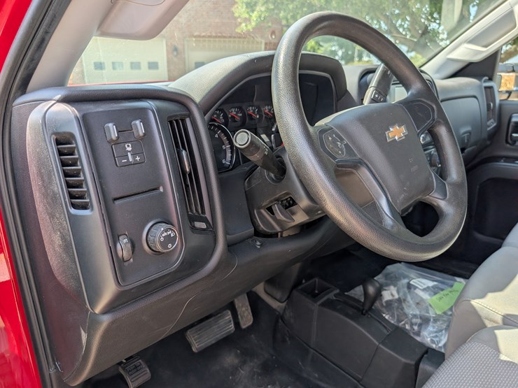2018-chevrolet-2500hd-image-83