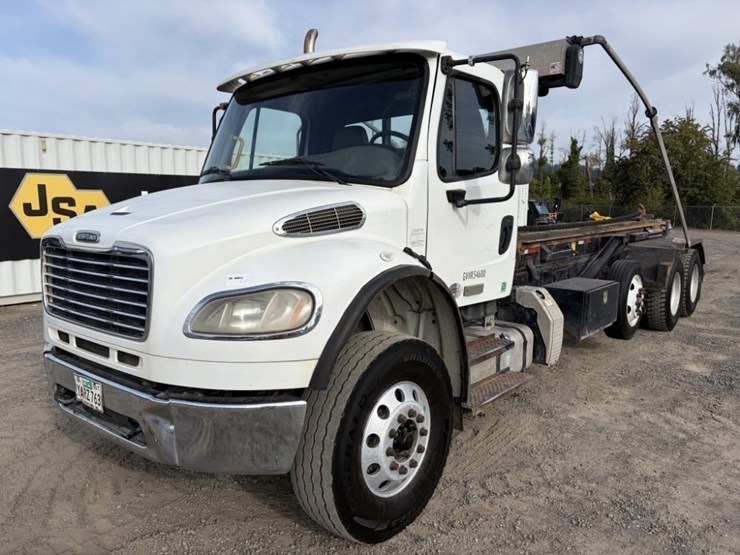 2019-freightliner-m2-t/a-roll-off-truck-image-1