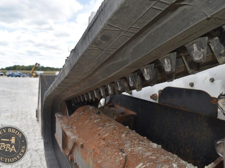 2016-bobcat-t770-image-31