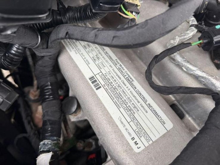 2017-ford-f550-xl-image-23
