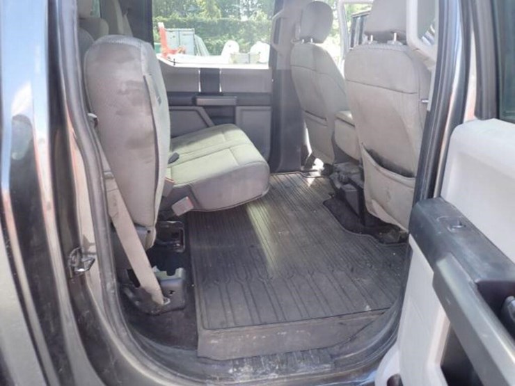 2018-ford-f150-xlt-image-49