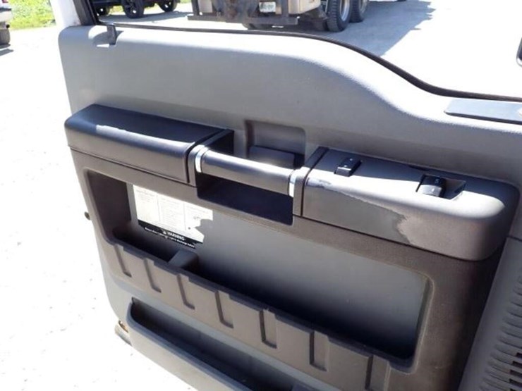 ford-f550-image-35