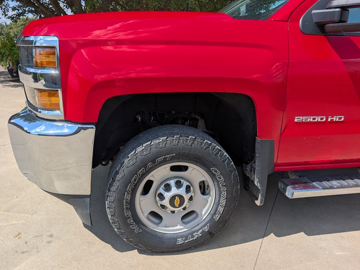 2018-chevrolet-2500hd-image-11