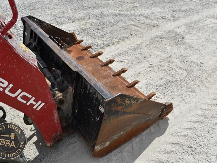 2022-takeuchi-tl10v2-image-24