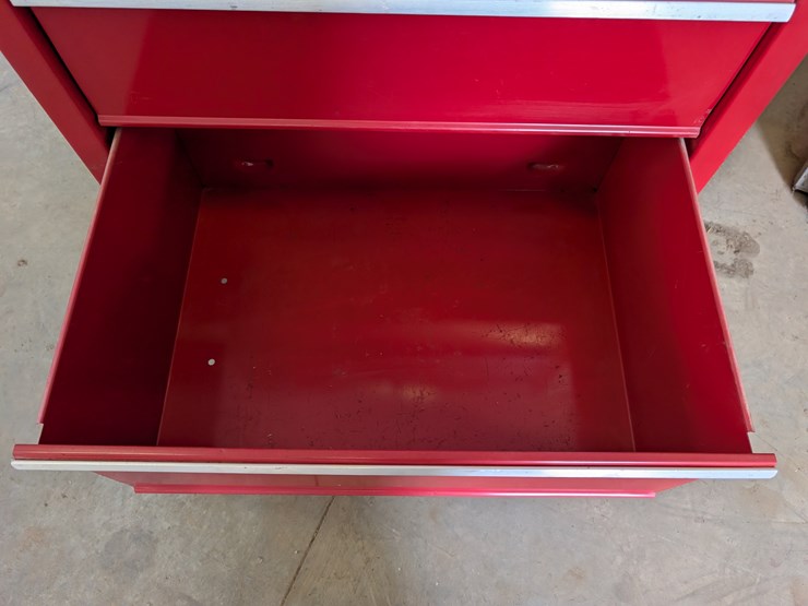 craftsman-2-section-toolbox-image-7